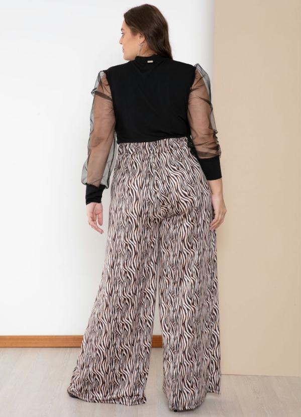 Quintess - Calça Pantalona Tigre Bege com Pregas e Bolsos 10