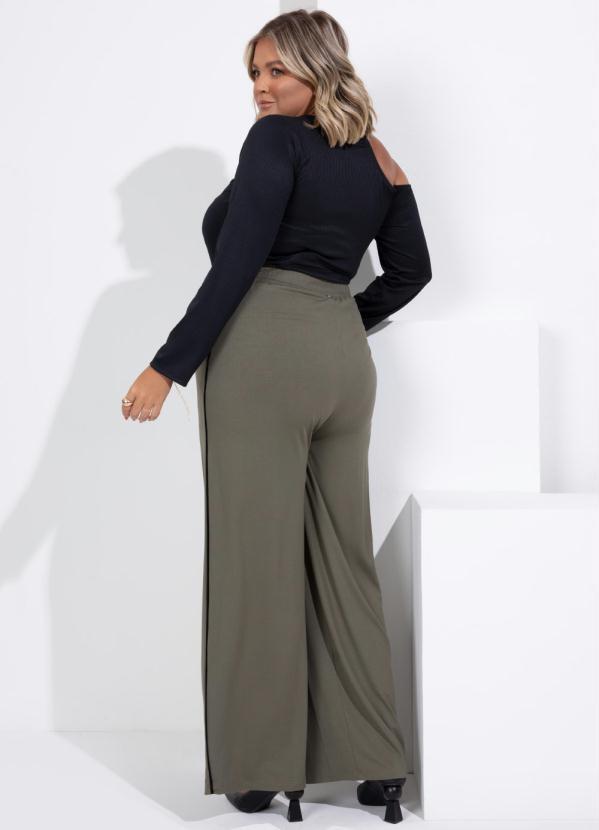 Quintess - Calça Pantalona Verde com Bolsos 9