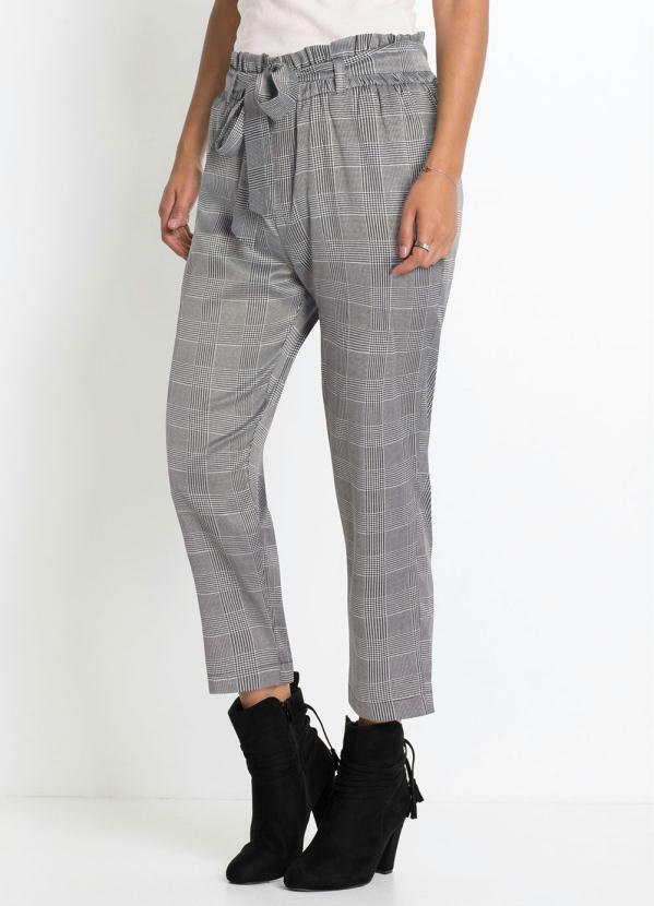 bonprix - Calça Clochard com Amarração Xadrez Cinza