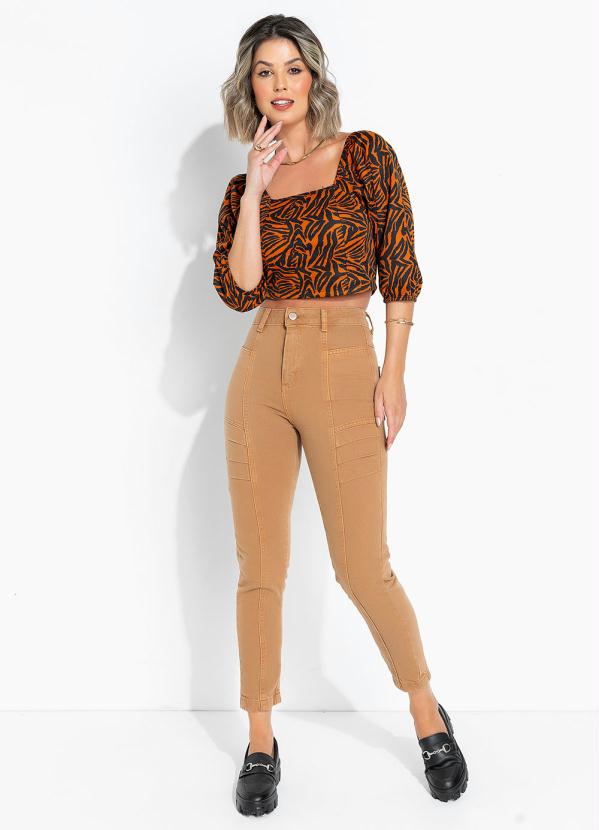 Sawary Jeans - Calça Cáqui Mom Jeans com Drapeado Sawary 4