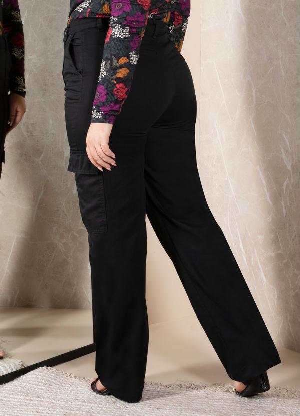 Quintess - Calça Cargo Preta 10