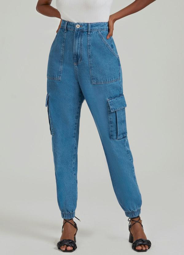 Calça jeans mom plus size - R$ 129.90, cor Azul claro (com lycra