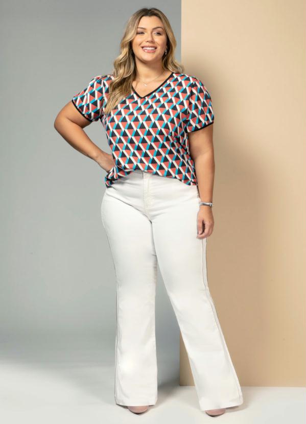 Quintess - Calça Off White com Bolsos Funcionais e Filete N 7