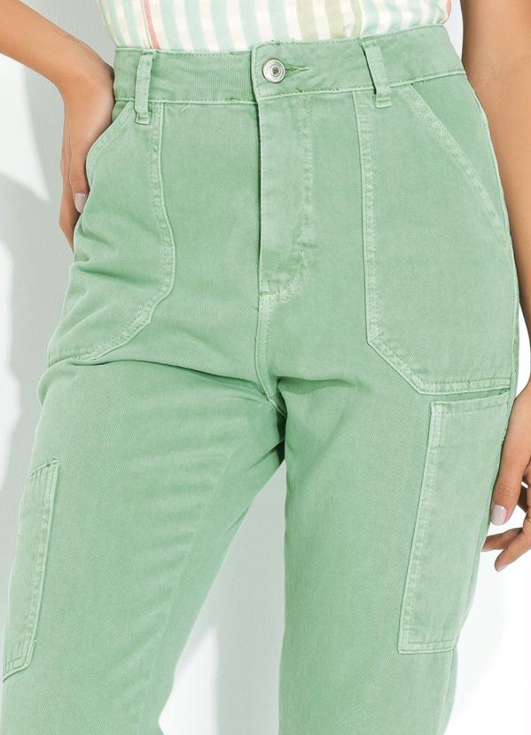 Sawary Jeans - Calça Verde Reta com Bolsos Sawary 3