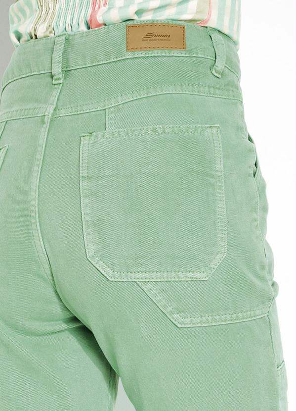 Sawary Jeans - Calça Verde Reta com Bolsos Sawary 4