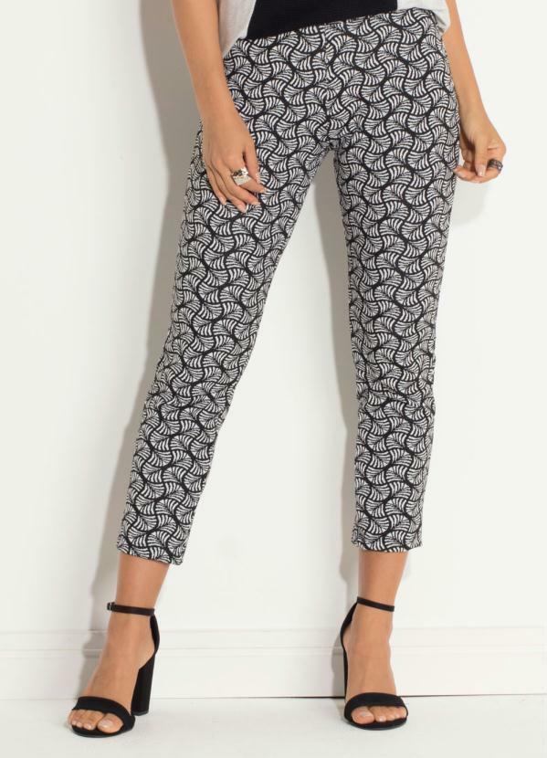 Quintess - Calça em Malha Jacquard Geométrica Quintess
