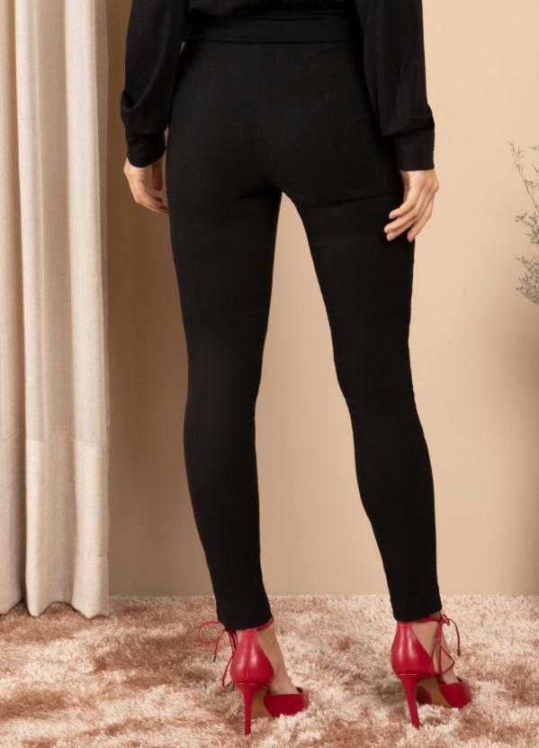 Quintess - Calça Preta Ajustada com Elastico na Cintura 2