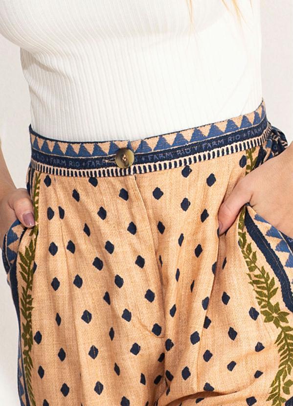 Calça Cenoura de Viscose Realeza Bege Farm
