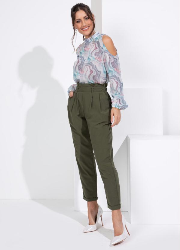 Quintess - Calça Verde com Pregas e Bolsos 5