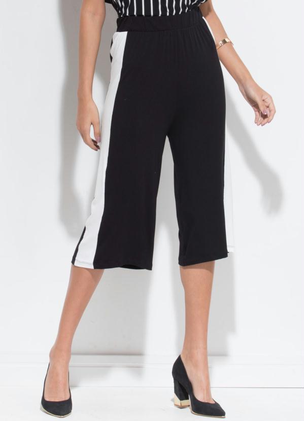 Quintess - Calça Pantacourt Preta e Off Whitte Quintess