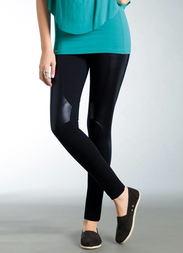 Quintess - Legging Montaria com Recortes Preta