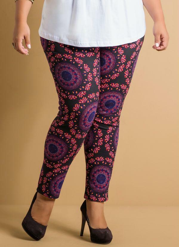 Marguerite - Calça Legging Estampa Mandalas Plus Size