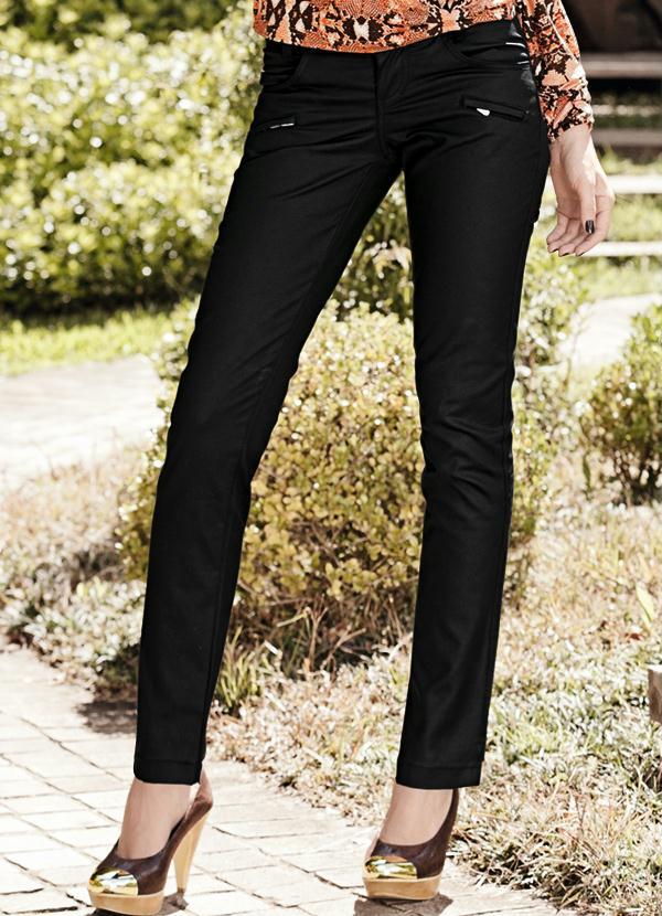 Quintess - Calça Preta Resinado