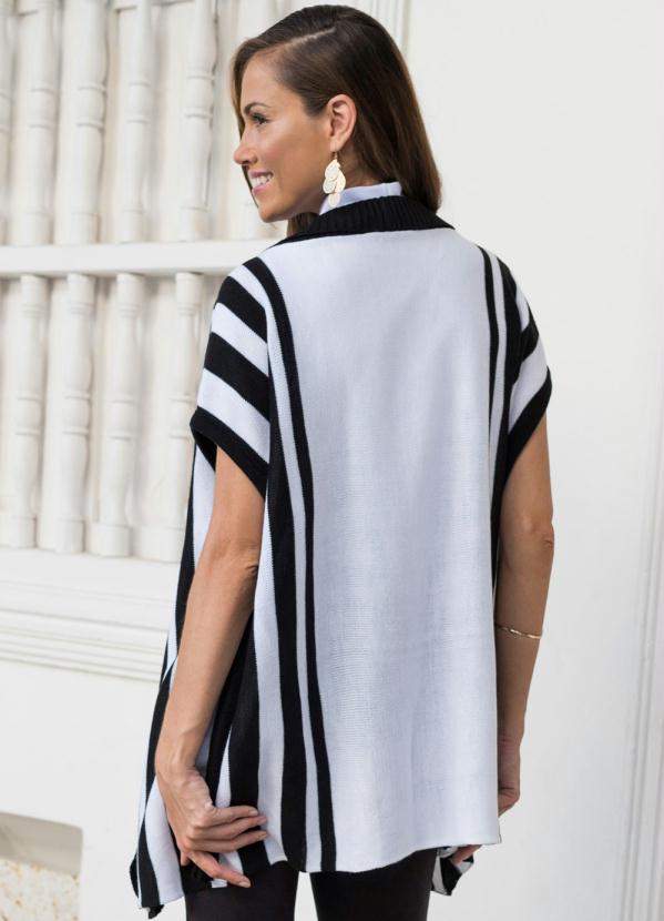 Outlet - Kimono em Tricô Listrado Preto 3