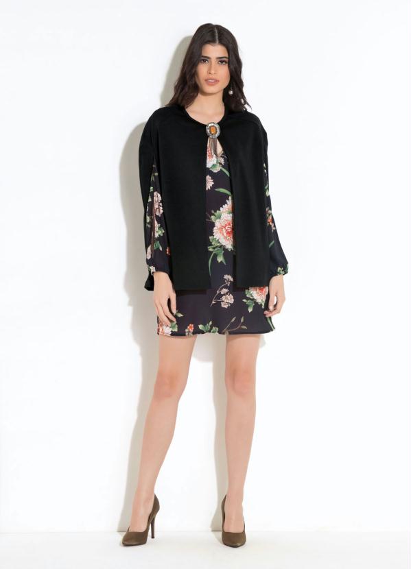 Quintess - Capa Quintess Preto com Broche 3