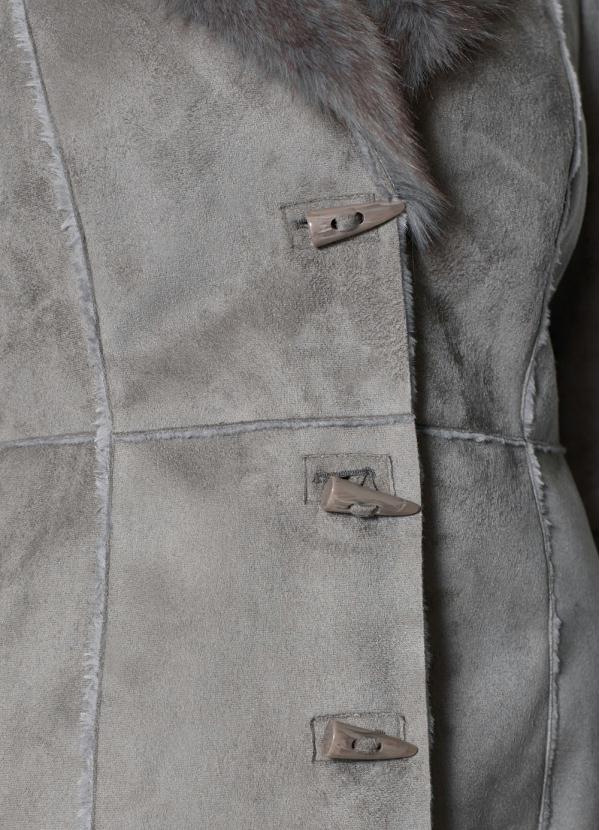 bonprix - Casaco em Material Sintético Recortes Cinza 2