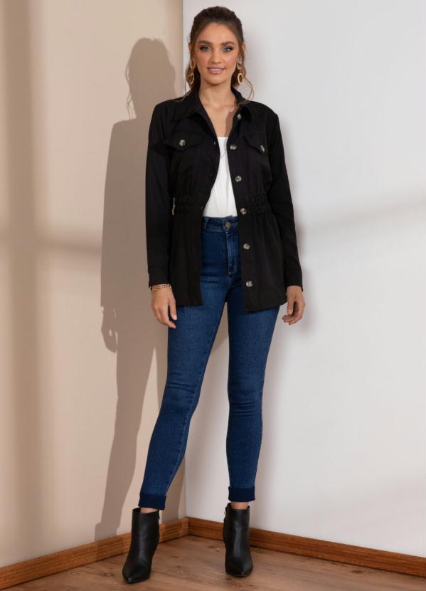 Quintess - Casaco Preto com Bolsos e Cintura Ajustada 5