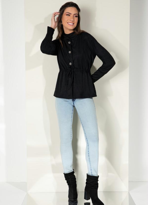 Queima Estoque - Casaco Preto com Punhos Largos e Bolsos 3