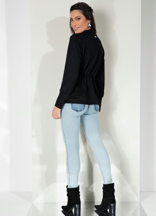 Queima Estoque - Casaco Preto com Punhos Largos e Bolsos 4