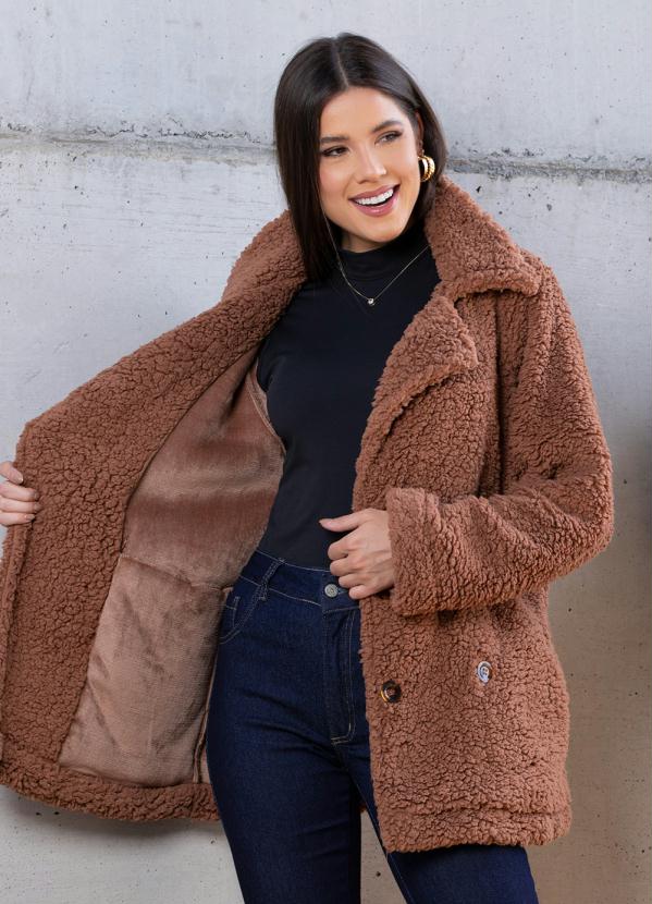 Quintess - Casaco Teddy Marrom com Pelúcia Dupla 8