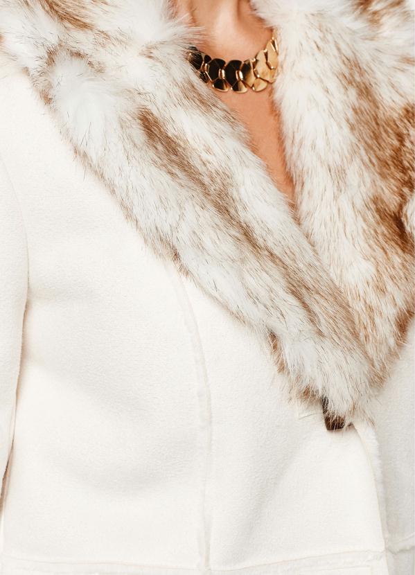 bonprix - Casaco em Material Sintético Recortes Off White 4