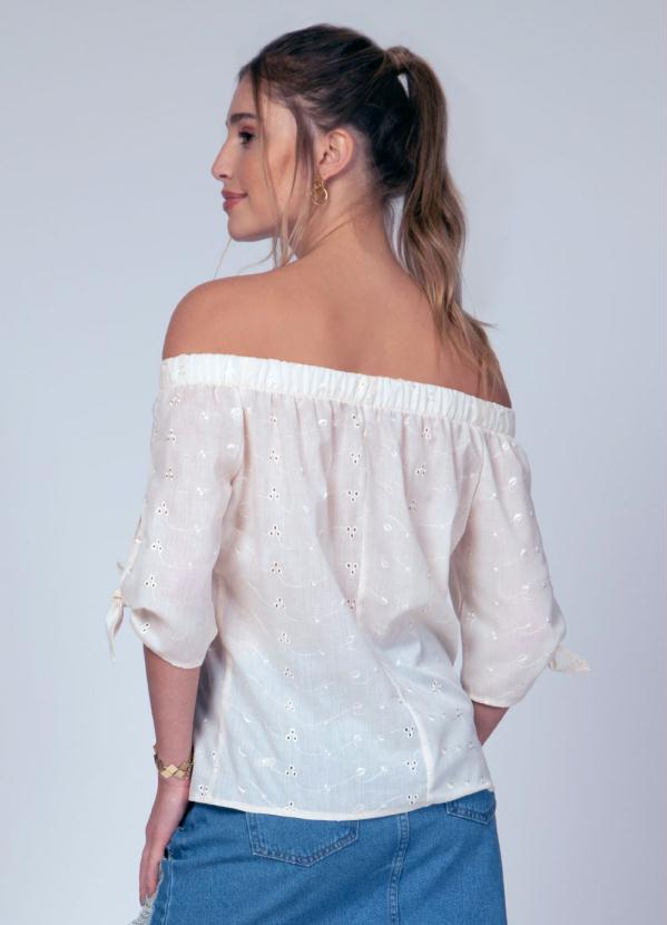 Quintess - Blusa Bege com Manga com Detalhe de Amarrar 2