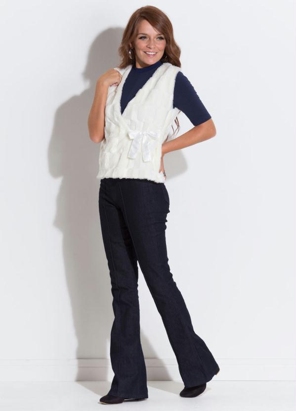 Quintess - Colete em Pelos Off White com Fita de Cetim 3