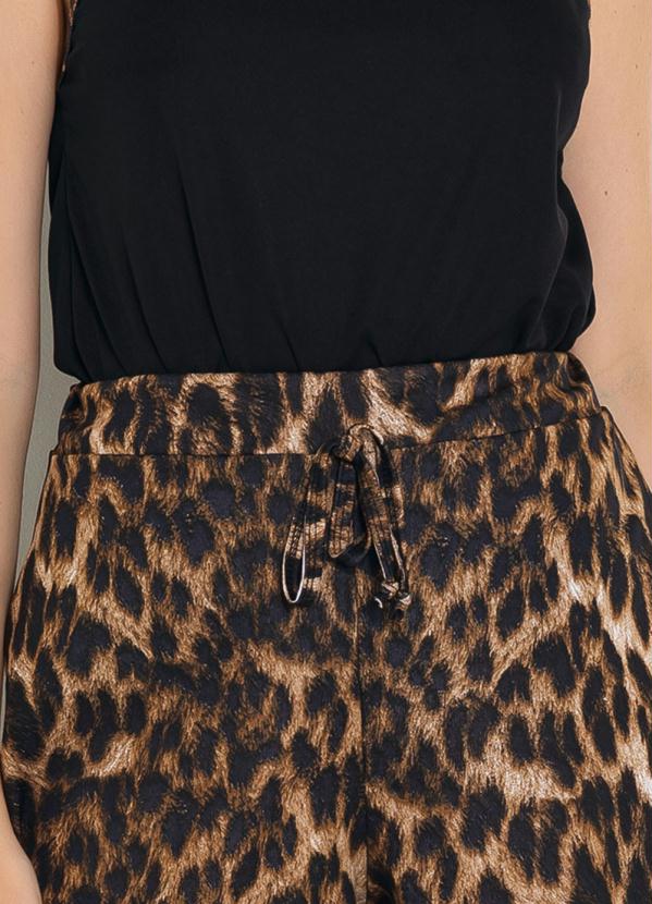 Moda Pop - Conjunto Preto e Animal Print Regata e Short 3