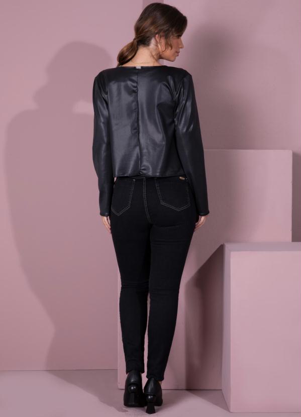 Quintess - Casaco Preto Cropped com Mangas Longas 5
