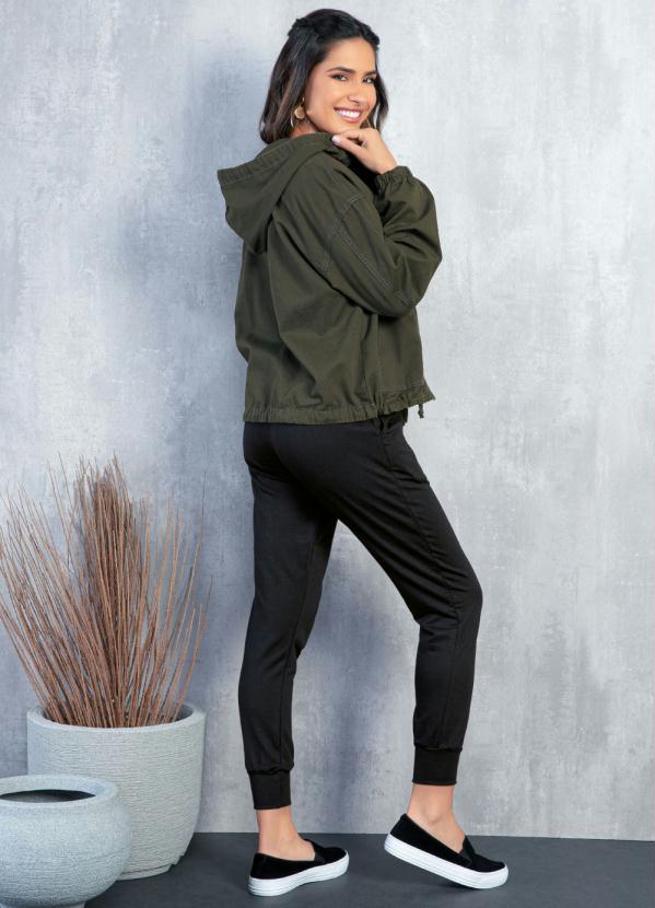 Quintess - Jaqueta Verde com Bolsos e Capuz 4
