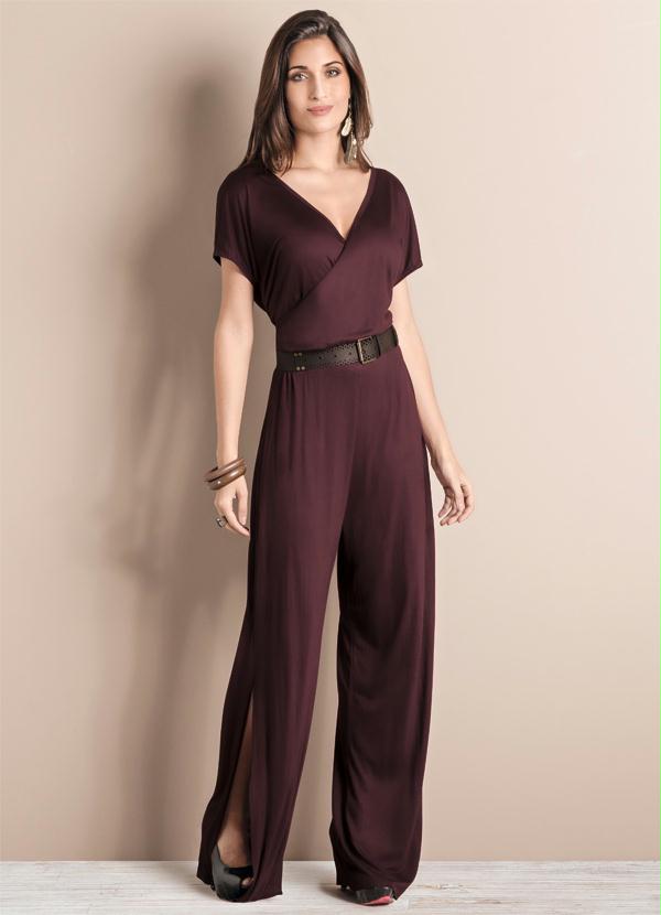 Outlet - Macacão Vinho com Detalhe de Fenda nas Laterais 1