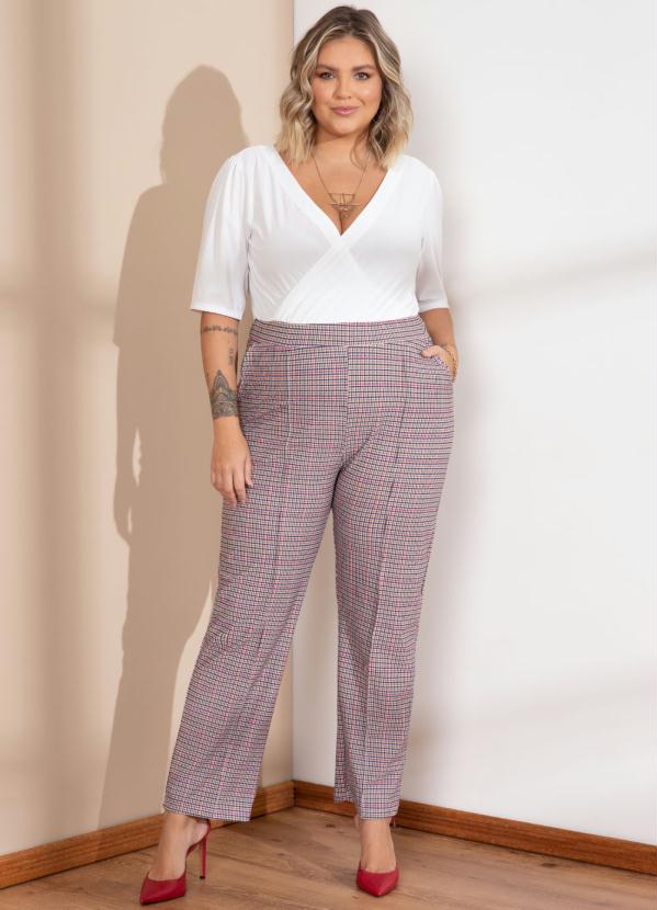 Quintess - Macacão Branco e Xadrez Transpassado e Bolsos 3