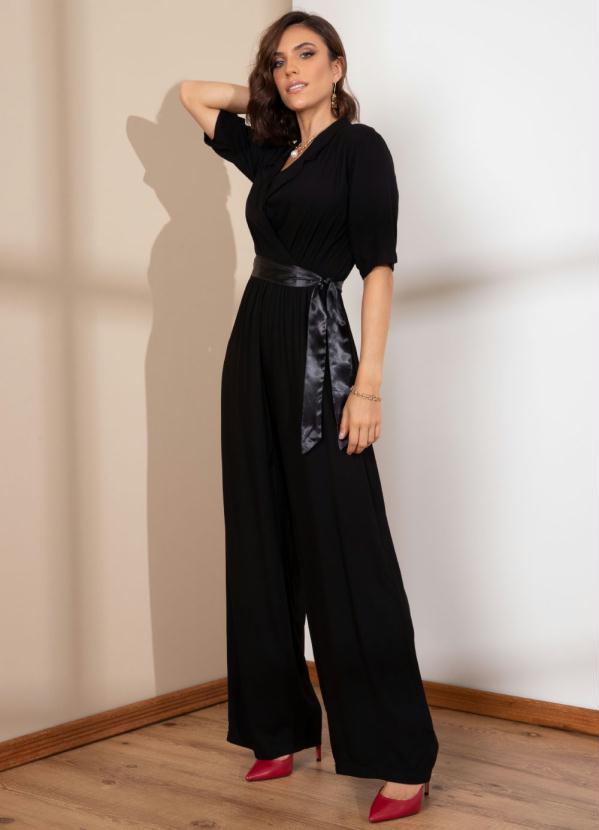 Quintess - Macacão Longo Preto com Faxa