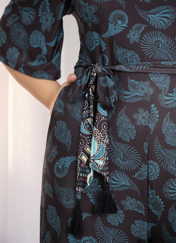 Quintess - Macacão Paisley Preto com Faixa 8