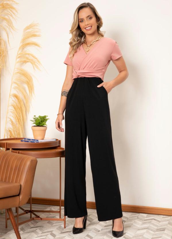 Quintess - Macacão Preto e Rosa Trasnspassado com Nó