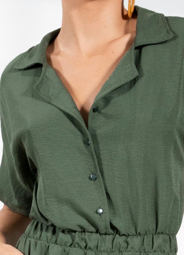 Quintess - Macacão Verde Oliva em Crepe Plano 3