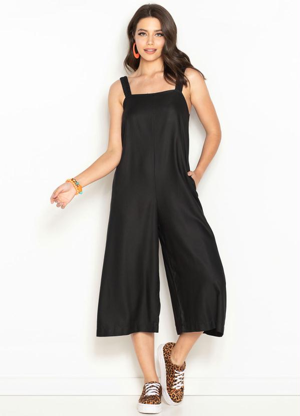 Hering - Macacão Pantacourt de Viscose Preto