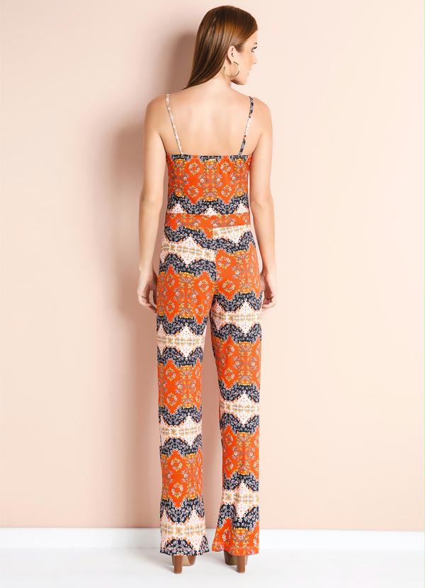 Quintess - Macacão Estilo Pantalona Estampa Floral 2