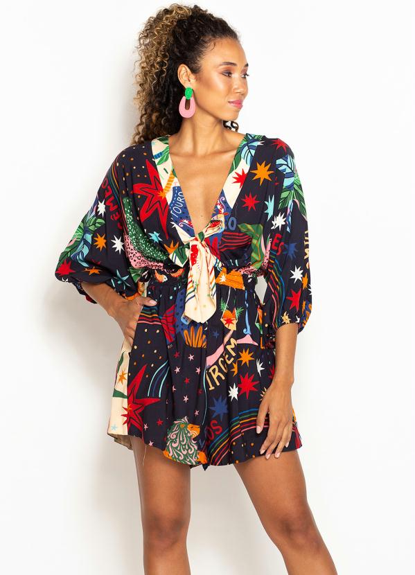 Farm - Macaquinho de Viscose Estampa Zodíaco Preto