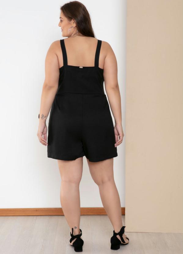 Quintess - Macaquinho Preto com Zíper Frontal e Bolsos 10