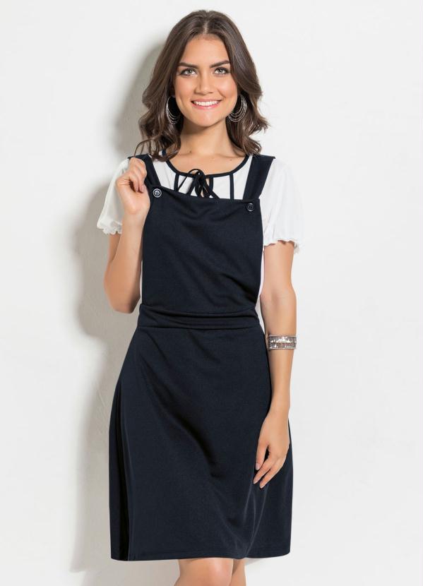 Moda Pop Salopete Preta com Fechamento em Botão