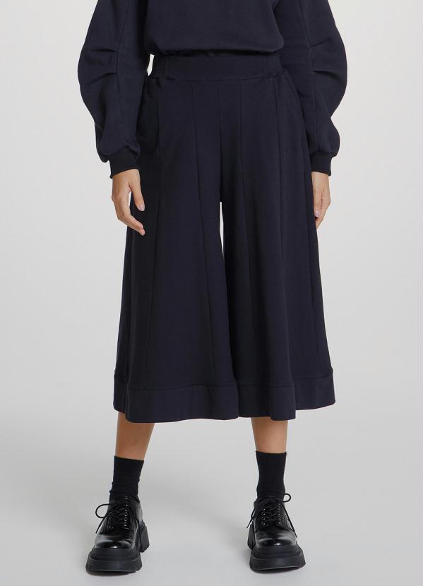 Hering - Calça de Moletom Pantacourt Básica Preto