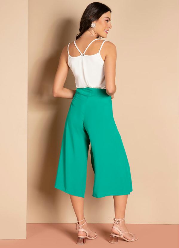 Quintess - Pantacourt Verde com Sobreposição Assimétrica 4