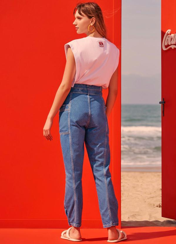 Coca Cola - Camiseta Muscle Tee Malha Estampada Branca 4