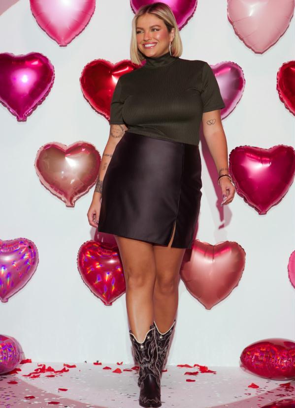 Quintess - Mini Saia Preta Resinada 2