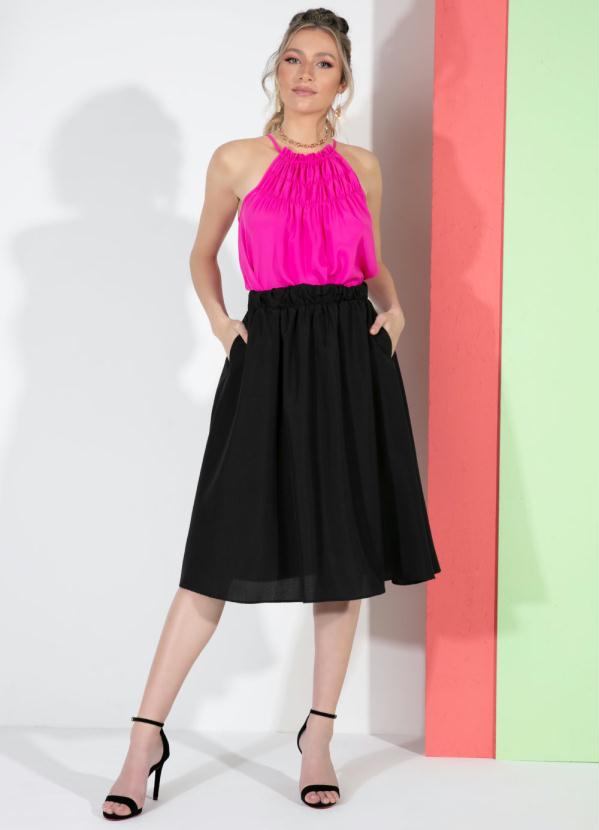 Quintess - Saia Preta Cintura Alta Evasê com Bolsos 2