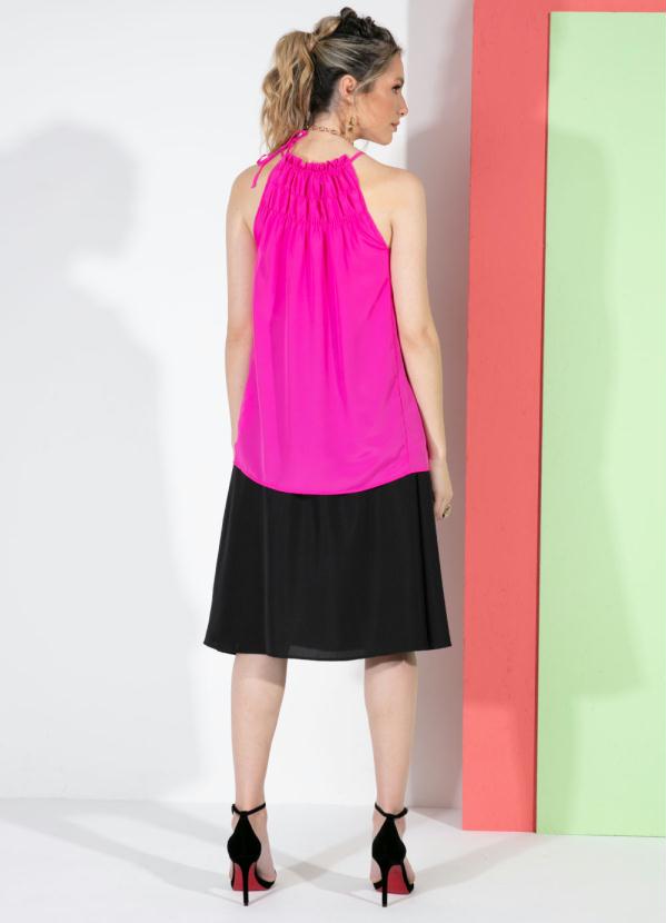 Quintess - Saia Preta Cintura Alta Evasê com Bolsos 3