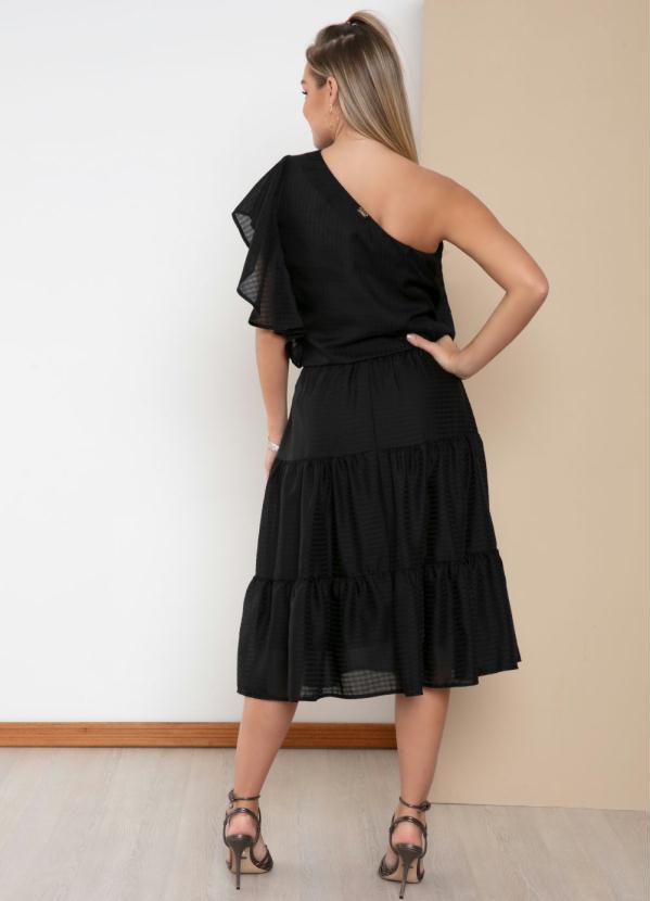Quintess - Saia Preta em Camadas Formando Babados 6
