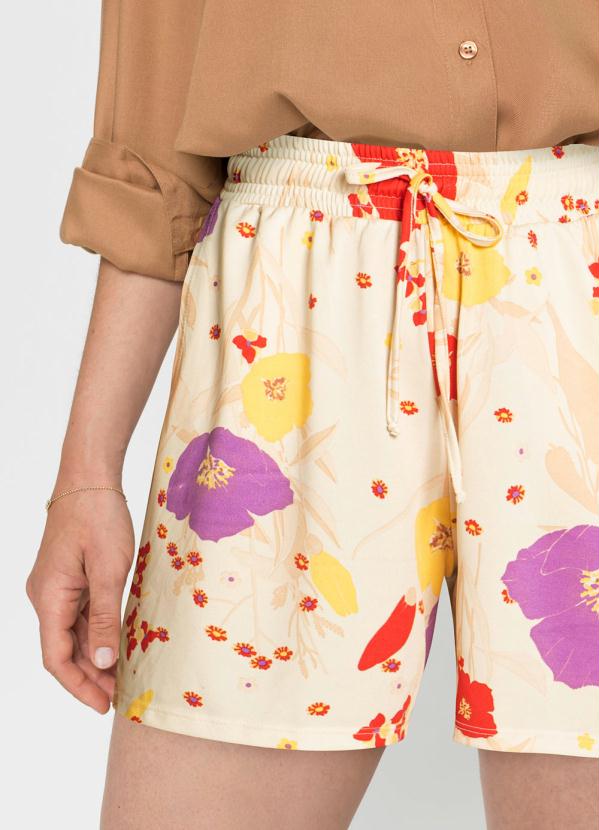Outlet - Shorts com Amarração Floral Bege 3