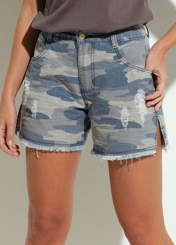 Quintess - Short Camuflado com Barra Desfiada Quintess